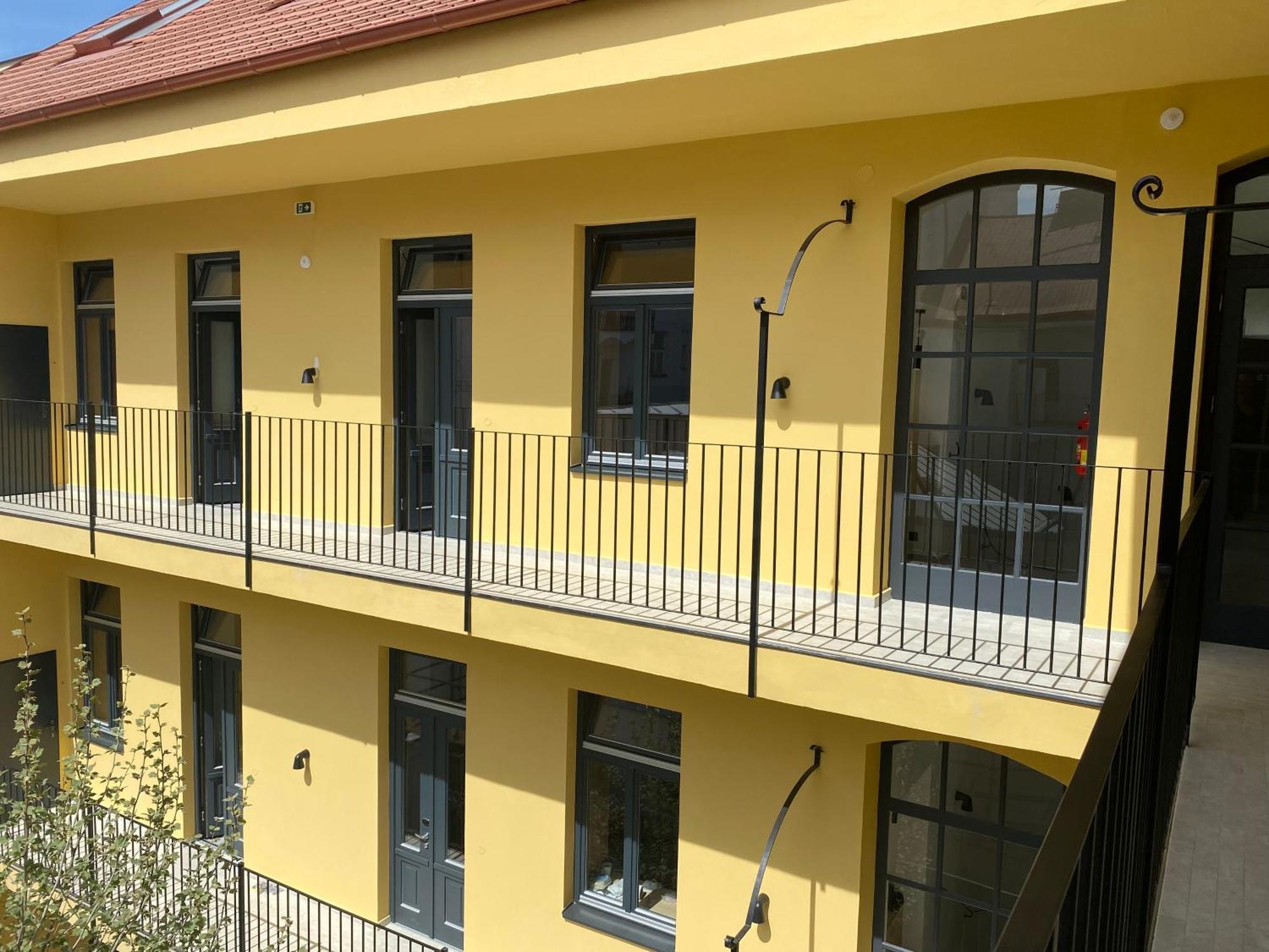 Aparthotel Honest Karlin Prag Exterior foto